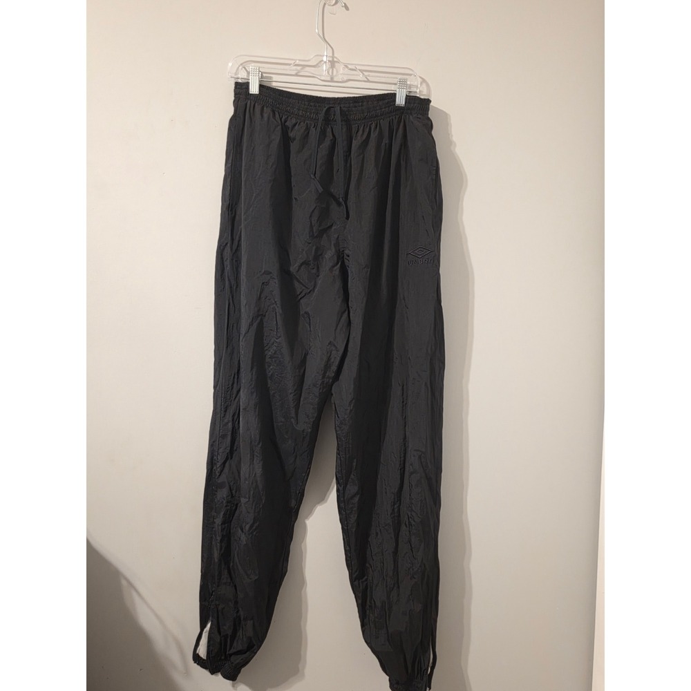 Umbro Track Pants Men XL Black Soccer Windbreaker Nylon Joggers Sport 04790 Read
